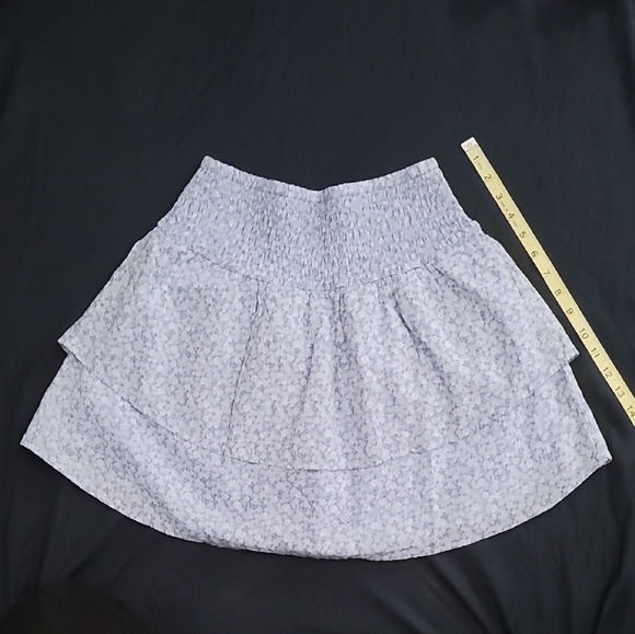 Abercrombie Kids Blue w White Florals Smocked Set - Picture 9 of 12